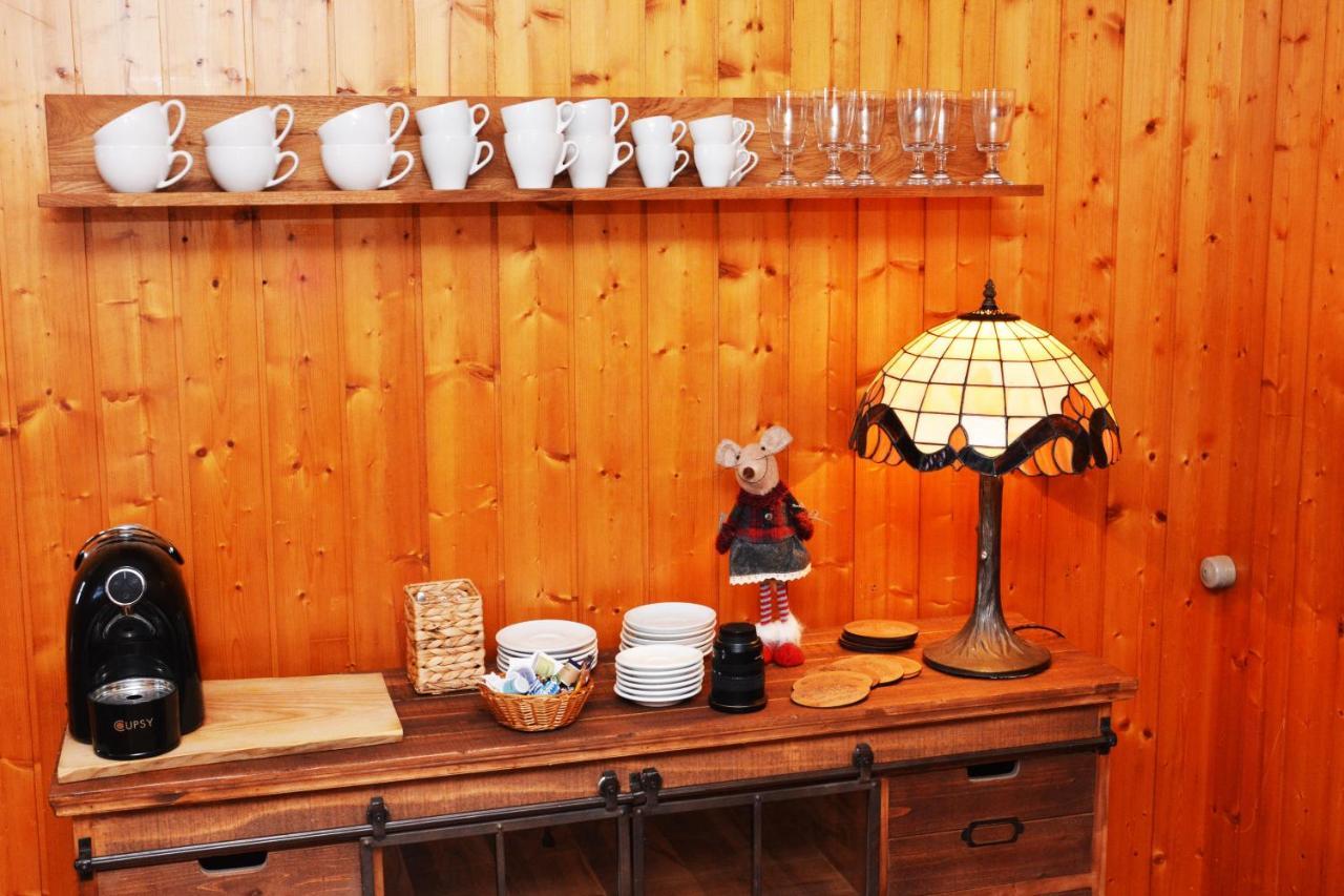 Alte Post Mit Geschichte Und Restaurant Apartment Tavanasa Екстериор снимка