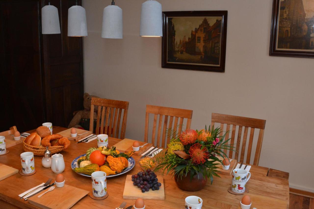 Alte Post Mit Geschichte Und Restaurant Apartment Tavanasa Екстериор снимка