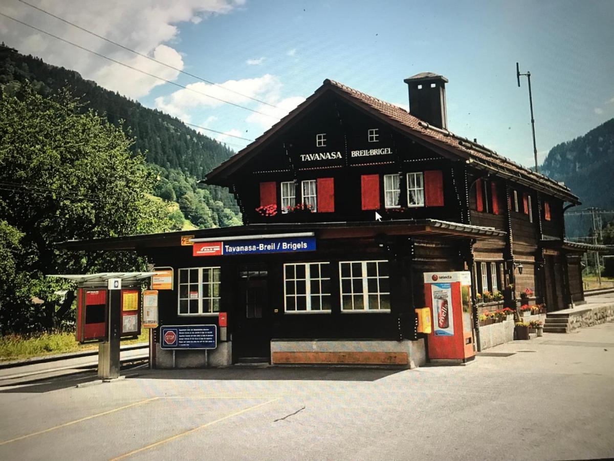 Alte Post Mit Geschichte Und Restaurant Apartment Tavanasa Екстериор снимка